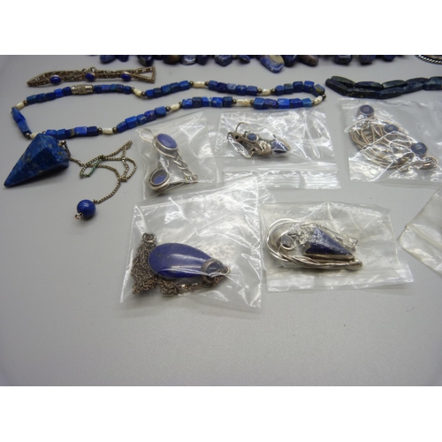 986 - A collection of lapis lazuli jewellery