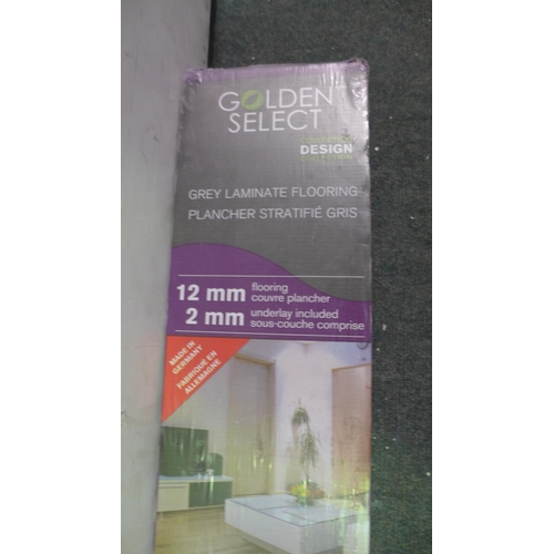 3076 - Pack of Laminate Flooring Grey    (281-253)   * This lot is subject to vat