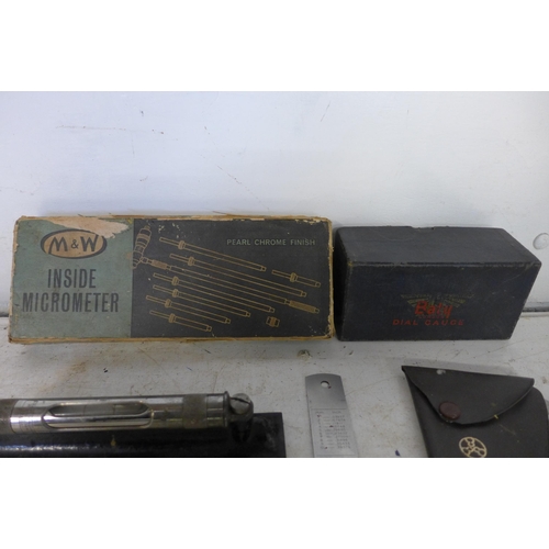 2007 - Vintage engineering equipment bundle: boxed Moore and Wright Micrometer; boxed Baty dial gauge, Mitu... 