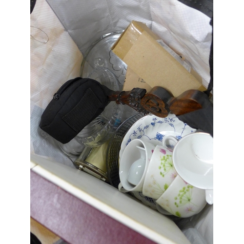 2123 - Bag of mixed kitchen/homeware items, retro metalware, cutlery, Canon AF-7S photo kit and hand painte... 