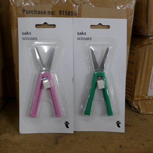 2215 - Approx 400 sealed packs of pocket scissors