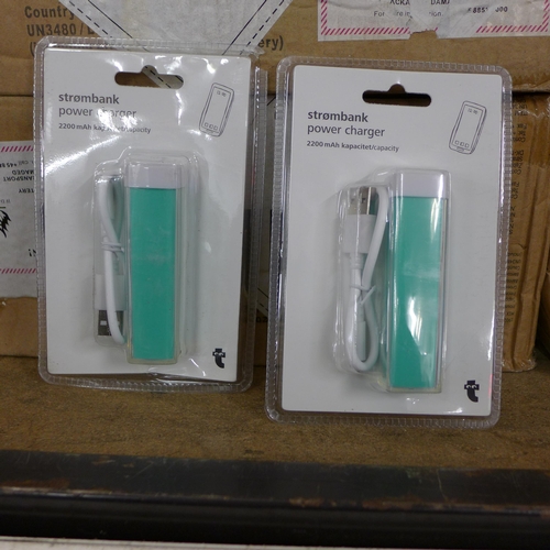 2221 - Approx 75 sealed, unused Strombank lithium-ion device charger 2200 MAH power banks