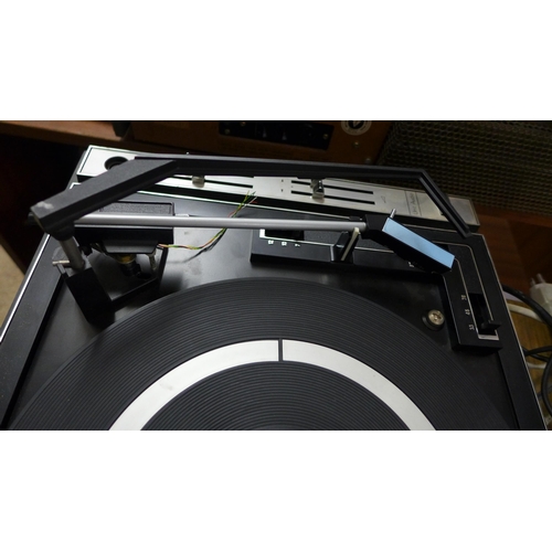 2288 - Ferguson turntable and speakers