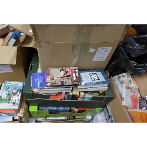 2369 - Ready made high quality library or car boot job lot of approx. 350 high quality 1970s and 1980s book... 