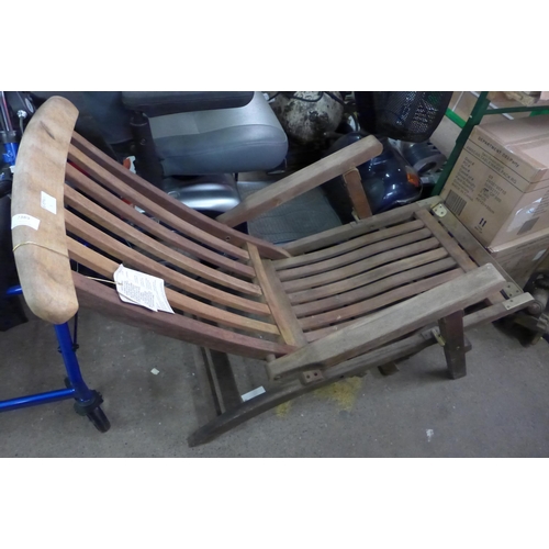 2389 - Teak and brass folding sun lounger