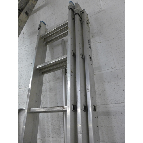 2438 - Triple 9-rung aluminium ladder