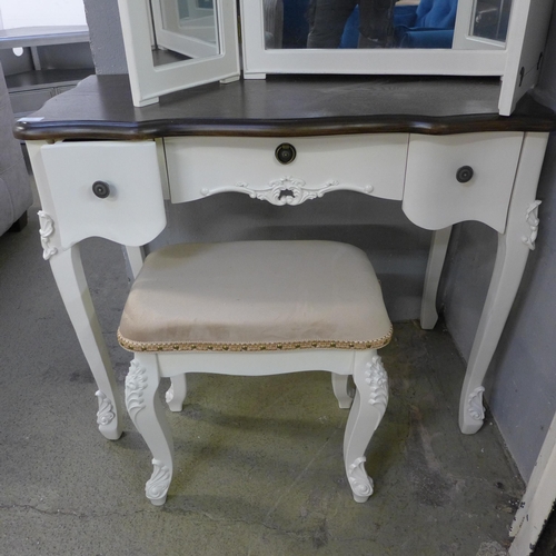 1637 - A dressing table with upholstered stool