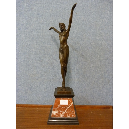 337 - An Art Deco style bronze figure of an exotic dancer, on rouge marble socle, manner of Demetre Chipar... 