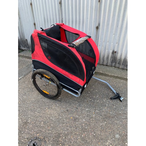 2546 - Child's cycle trailer complete with clamp - Police repossession