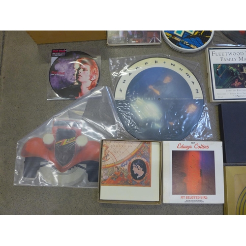 674 - Twenty-five picture discs including David Bowie John I'm Only Dancing and other 7