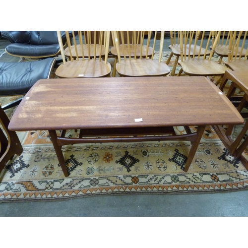 82 - A Danish teak coffee table