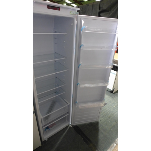 3099 - CDA Tower fridge - Model: fw821.Ap-fr. CDA.166 (P24) * this lot is subject to VAT