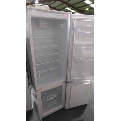 3100 - Zanussi integrated fridge freezer - Model: ZNHN18f51 - Ap ff. Zan.130 (P24) * this lot is subject to... 