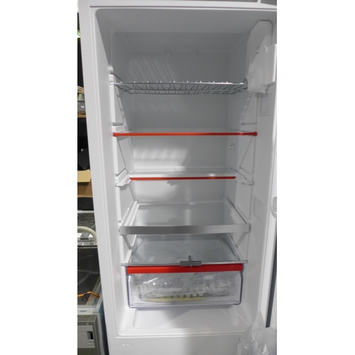 3135 - Neff Integrated 70/30 Fridge Freezer - Model K16873fEOG Ap.ff. NEF.135 (P9) * this lot is subject to... 