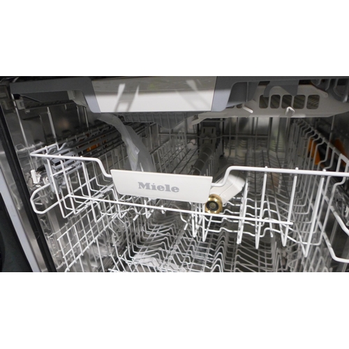 3136 - Miele Integrated Dishwasher (Model None) - No Code (P7) * this lot is subject to VAT