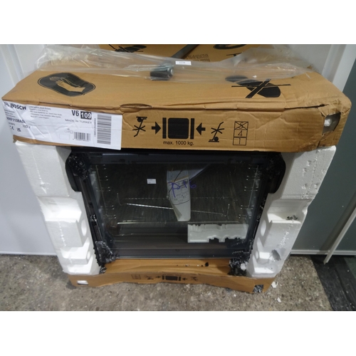 3238 - Bosch Single Oven - Damaged/Broken Door - Model HHf113BAOB AP.OS.BSC.354 (P16) * this lot is subject... 