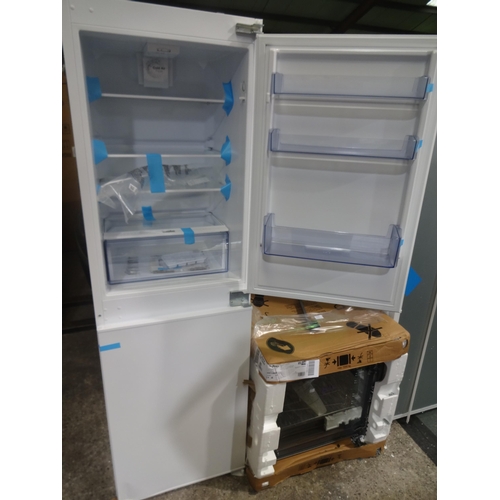 3239 - Zanussi 50/50 Fridge Freezer - Model ffB1ff5050 AP.ff.Zan.128 (P25) * this lot is subject to VAT