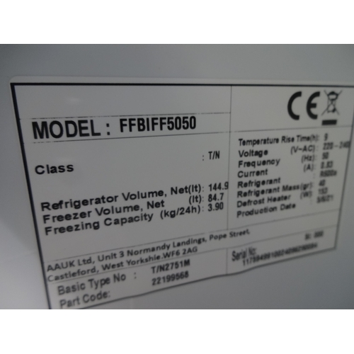 3239 - Zanussi 50/50 Fridge Freezer - Model ffB1ff5050 AP.ff.Zan.128 (P25) * this lot is subject to VAT