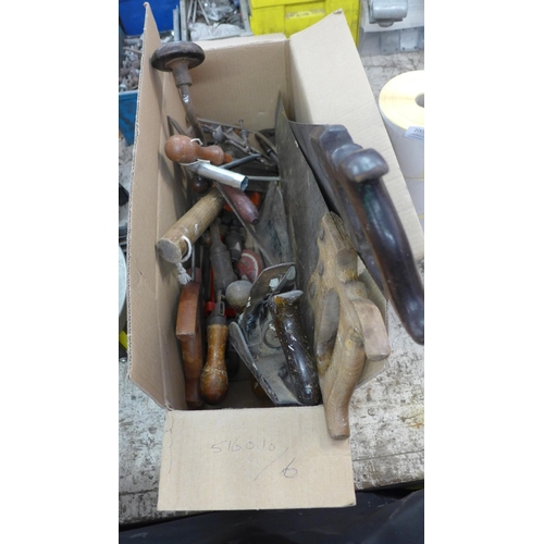 2009 - Box of hand tools, saws, plane, hammer, drills, etc.