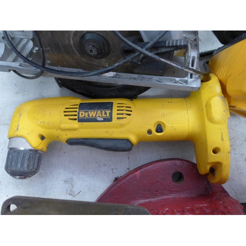 2022 - DeWalt drill set & circular saw