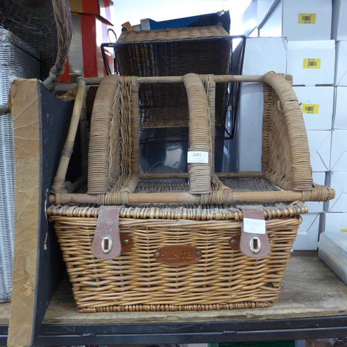 2081 - Hunter brand wicker picnic basket with cutlery and some crockery plus cot, 2 laundry baskets, wicker... 