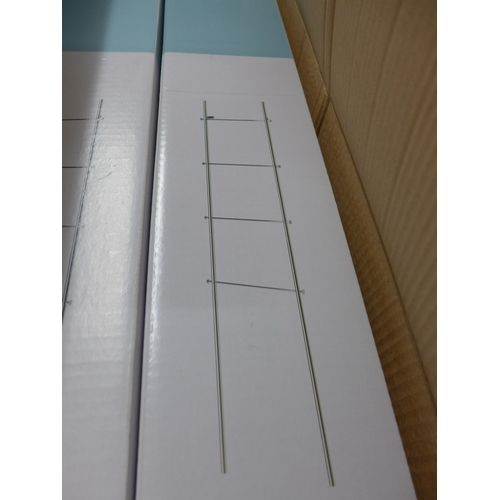 2100 - 6 Koros ladders - boxed