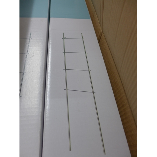 2101 - 6 Koros ladders - boxed