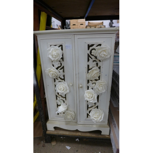 2219 - White bathroom cabinet