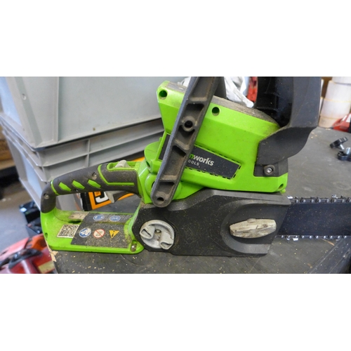 2258 - Greenworks Lithium-Ion 24v cordless chainsaw complete with charger and 24v battery, tried and works ... 