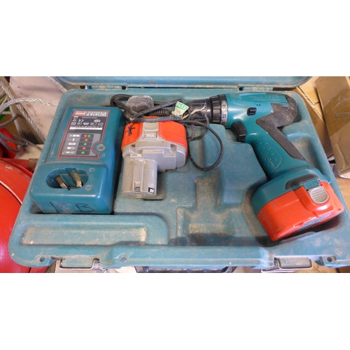 2268 - Job lot of power tools: Dewalt & Makita cordless drills, cased Belota 650mm tile cutter and Senco Du... 