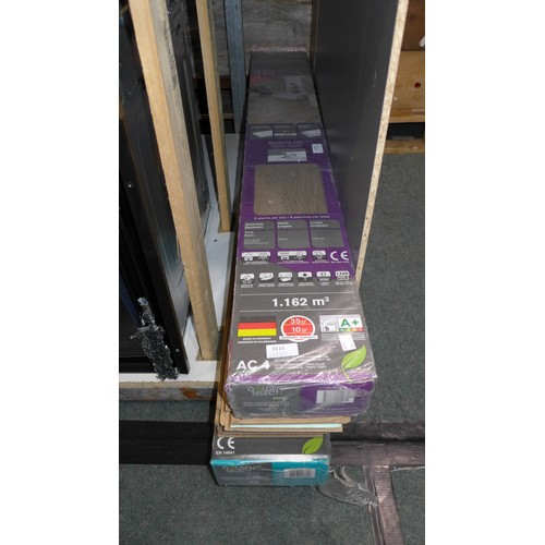 3115 - Quantity of Laminate Flooring (Mixed Colours)    (281-253)   * This lot is subject to vat