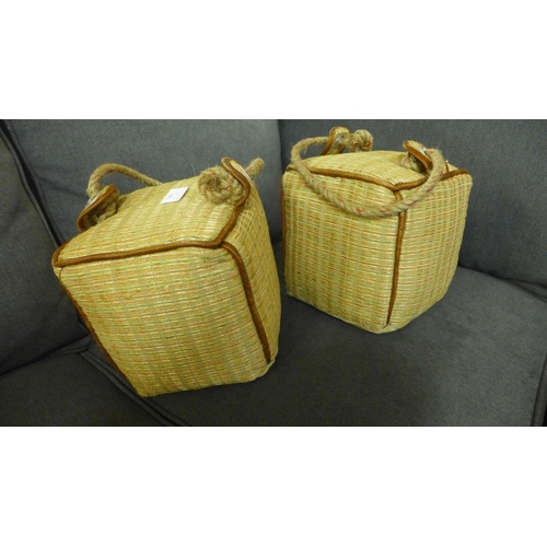 1383 - A pair of raffia cube door stops - M21506 * this lot is subject to VAT