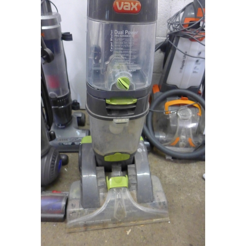 2407 - Vax dual power carpet washer