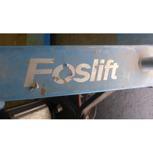 2545 - Foslift Pump truck/pallet truck