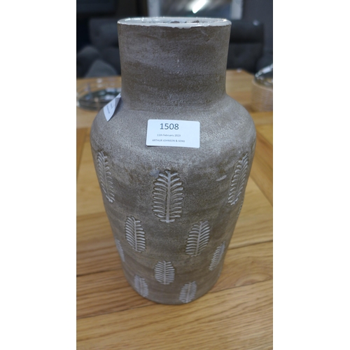 1508 - A fern textured stone grey stoneware vase, H 31 cms (70-61420)   #