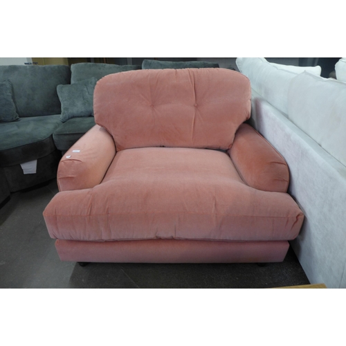 1522 - A Hoxton coral upholstered button back loveseat