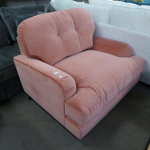 1522 - A Hoxton coral upholstered button back loveseat