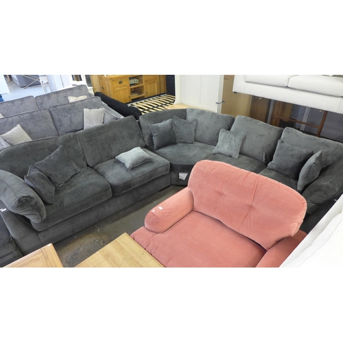 1522 - A Hoxton coral upholstered button back loveseat