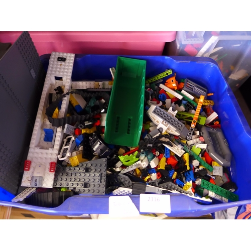 2316 - Job lot Ca. 8-10kg of Lego