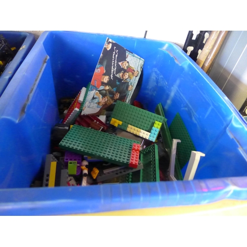 2319 - Job lot, Ca. 12kg of Lego