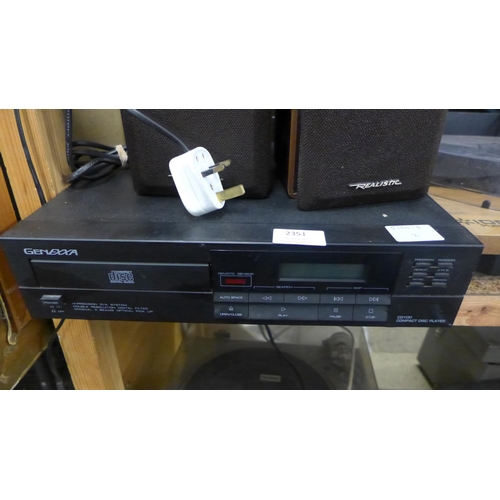 2351 - Genexxa CD player model CD100, with speakers (Minimus - 7W)