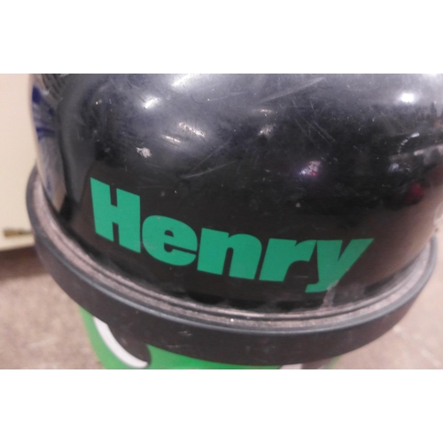 2399 - Nuva Henry hoover body- W