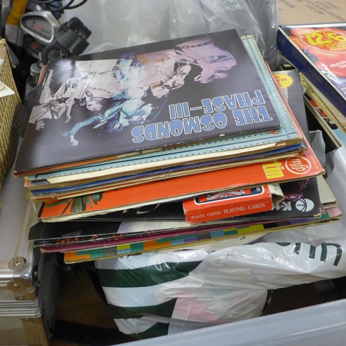 2302 - Approx 100 assorted LP's and singles