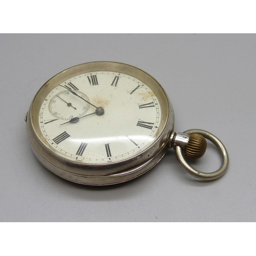 1047 - A Labrador 935 silver pocket watch