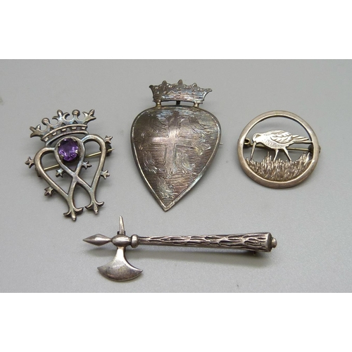 1076 - Four Scottish silver brooches