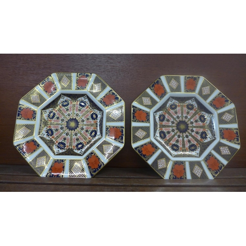 608 - A pair of octagonal Royal Crown Derby 1128 pattern plates, seconds