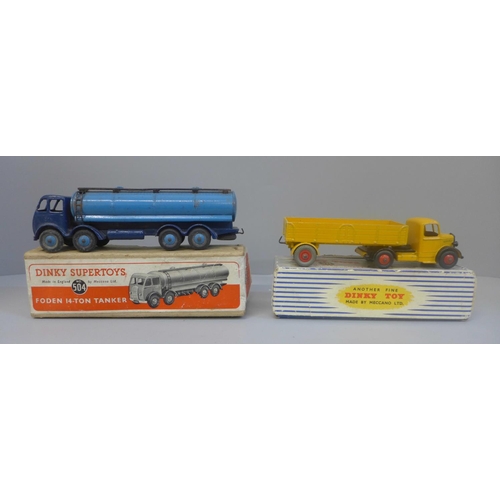 618 - Dinky Supertoys 504 Foden tanker and 921 Articulated Lorry, both boxed