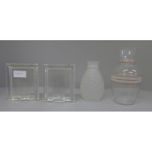 622 - Two glass vases and two glass picture frames