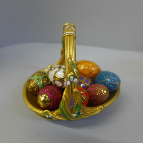 629 - Two Franklin Mint egg baskets, summer and spring, basket handles a/f and a cloisonne pot