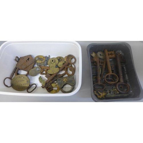 684 - Victorian keys, locks, etc.